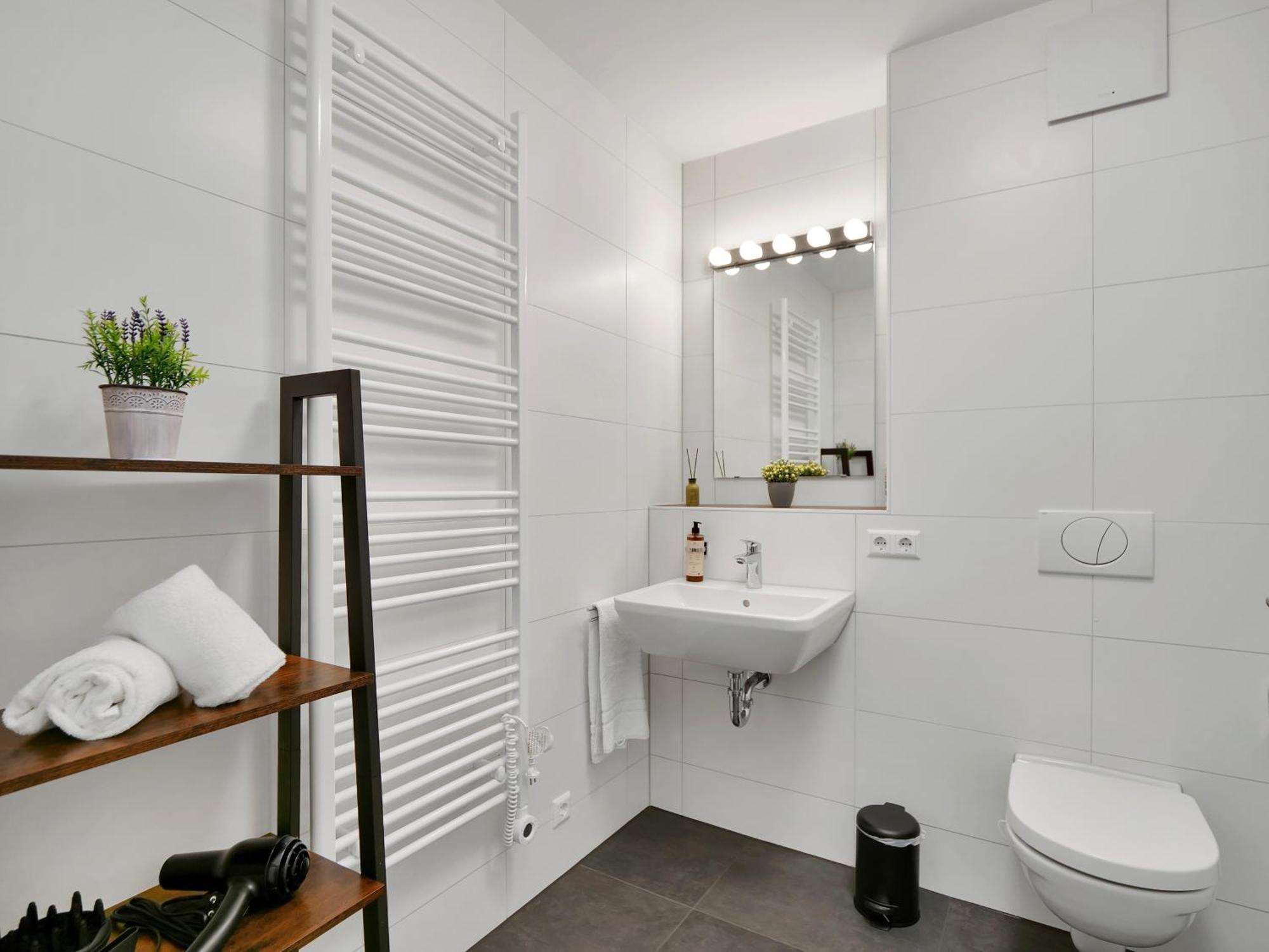 Inhome Studio Apartment - Kueche - Parken - Tv Швебиш-Халль Экстерьер фото